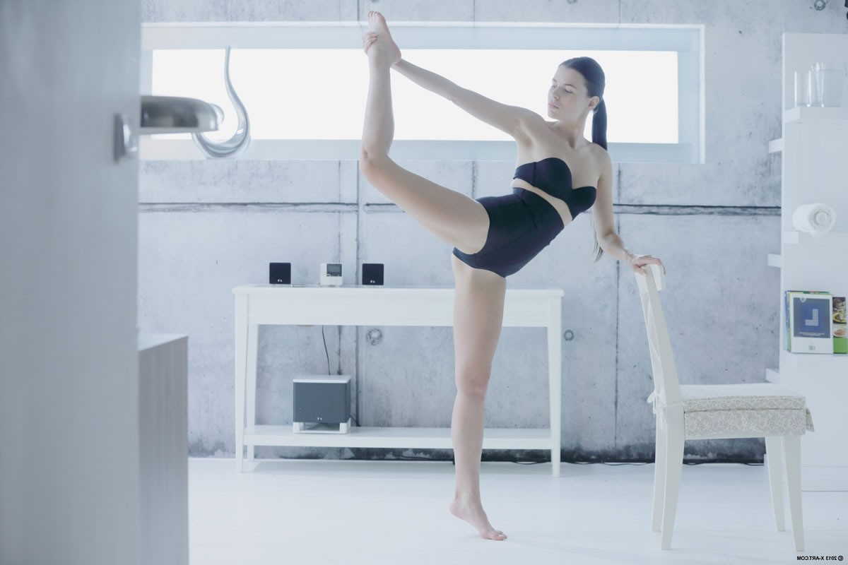 Tu boca solo debe tener un destino y ese destino debe ser su entrepierna